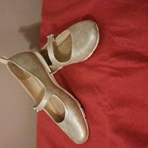 Dr Scholl's Timeless Mary Jane Flats Gold